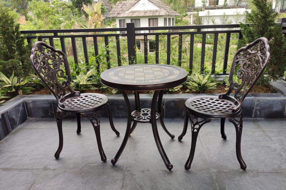 Mẫu bàn ghế sân vườn bằng sắt